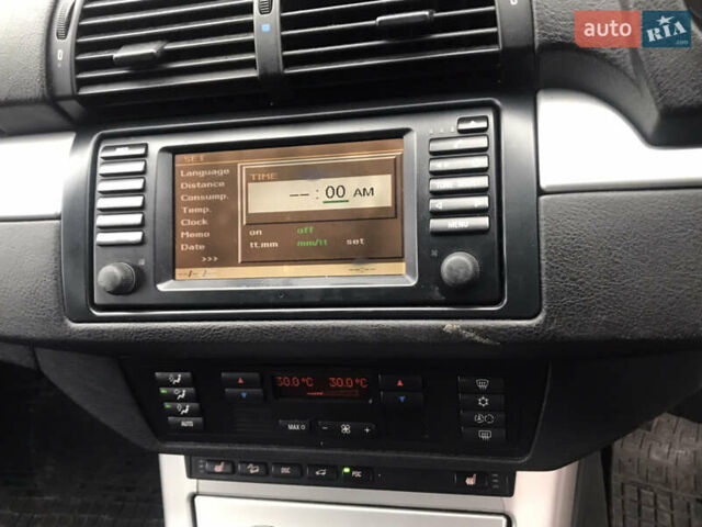 Серый БМВ Х5, объемом двигателя 3 л и пробегом 225 тыс. км за 3700 $, фото 8 на Automoto.ua