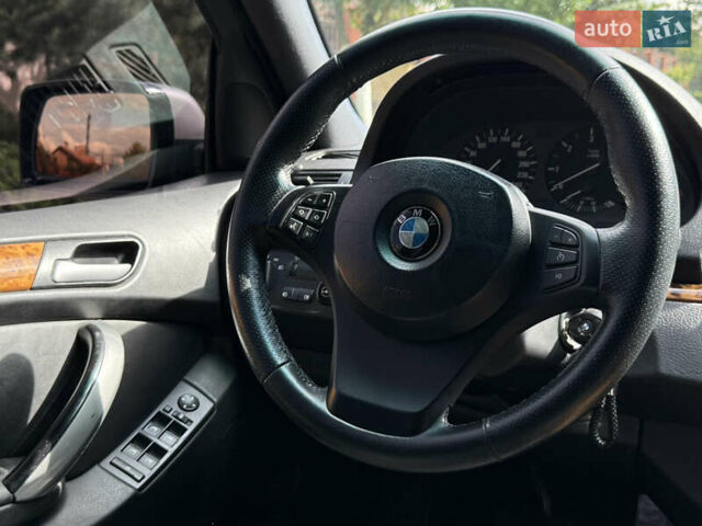 Серый БМВ Х5, объемом двигателя 3 л и пробегом 490 тыс. км за 11500 $, фото 23 на Automoto.ua