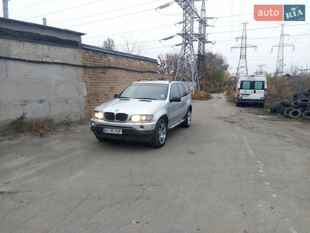 Серый БМВ Х5, объемом двигателя 3.01 л и пробегом 300 тыс. км за 4200 $, фото 3 на Automoto.ua