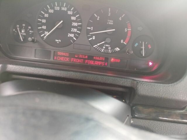 Серый БМВ Х5, объемом двигателя 3 л и пробегом 511 тыс. км за 10399 $, фото 11 на Automoto.ua