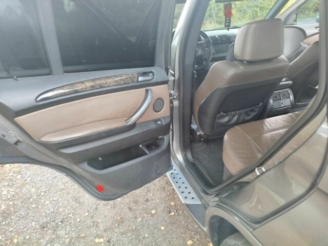 Серый БМВ Х5, объемом двигателя 3 л и пробегом 511 тыс. км за 10399 $, фото 12 на Automoto.ua