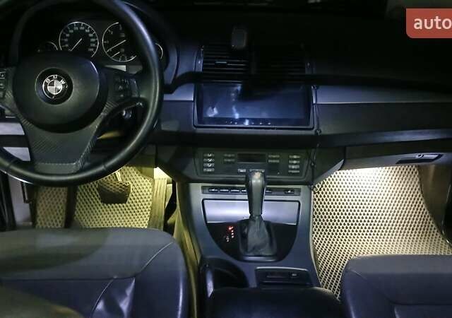 Сірий БМВ Х5, об'ємом двигуна 3 л та пробігом 260 тис. км за 12000 $, фото 1 на Automoto.ua