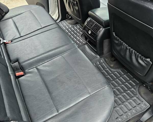 Серый БМВ Х5, объемом двигателя 3 л и пробегом 227 тыс. км за 9000 $, фото 17 на Automoto.ua