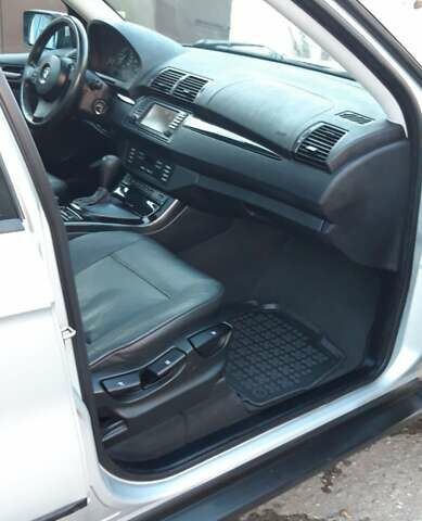 Серый БМВ Х5, объемом двигателя 3 л и пробегом 340 тыс. км за 6500 $, фото 11 на Automoto.ua