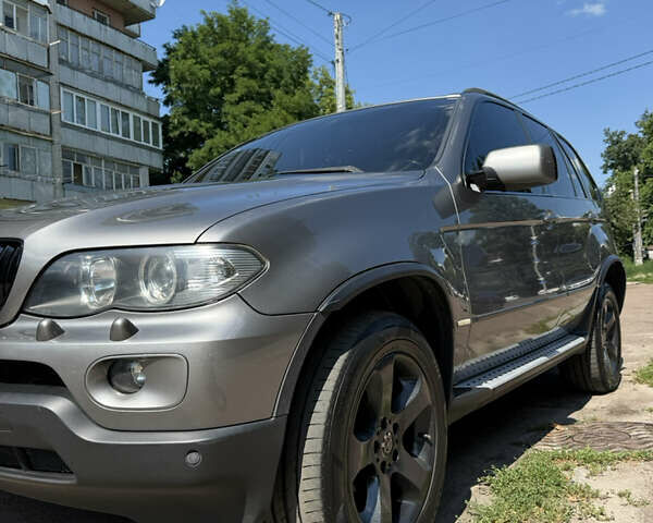 Серый БМВ Х5, объемом двигателя 3 л и пробегом 343 тыс. км за 13300 $, фото 1 на Automoto.ua