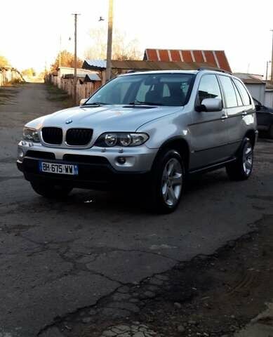 Серый БМВ Х5, объемом двигателя 3 л и пробегом 340 тыс. км за 6500 $, фото 5 на Automoto.ua