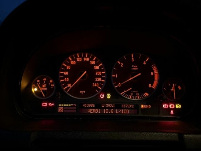 Серый БМВ Х5, объемом двигателя 3 л и пробегом 400 тыс. км за 6100 $, фото 15 на Automoto.ua