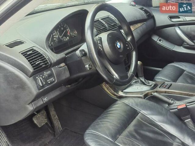 Серый БМВ Х5, объемом двигателя 4.4 л и пробегом 301 тыс. км за 9500 $, фото 18 на Automoto.ua