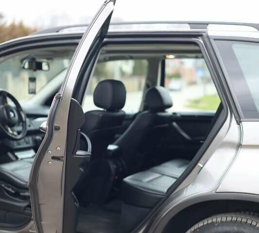 Серый БМВ Х5, объемом двигателя 2.98 л и пробегом 332 тыс. км за 8700 $, фото 20 на Automoto.ua