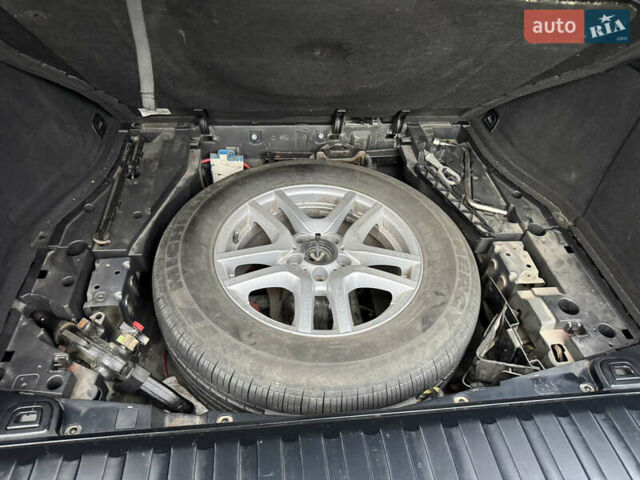 Серый БМВ Х5, объемом двигателя 3 л и пробегом 391 тыс. км за 11700 $, фото 20 на Automoto.ua