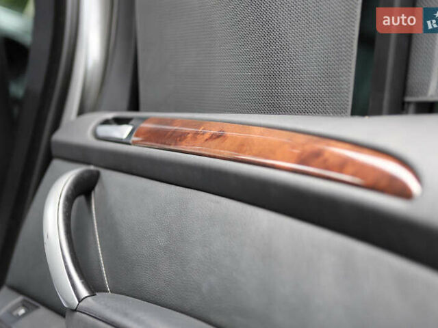 Серый БМВ Х5, объемом двигателя 3 л и пробегом 290 тыс. км за 16500 $, фото 60 на Automoto.ua