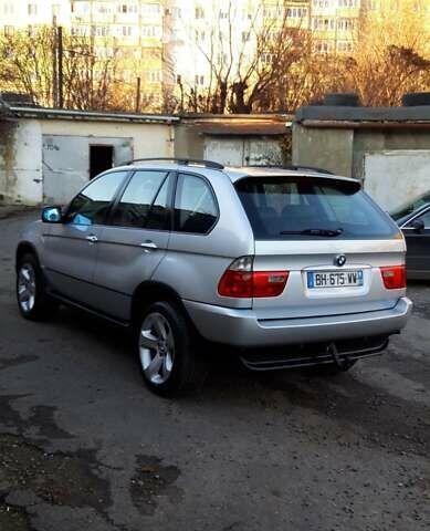 Серый БМВ Х5, объемом двигателя 3 л и пробегом 340 тыс. км за 6500 $, фото 4 на Automoto.ua