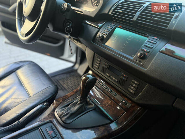 Серый БМВ Х5, объемом двигателя 3 л и пробегом 370 тыс. км за 10000 $, фото 11 на Automoto.ua