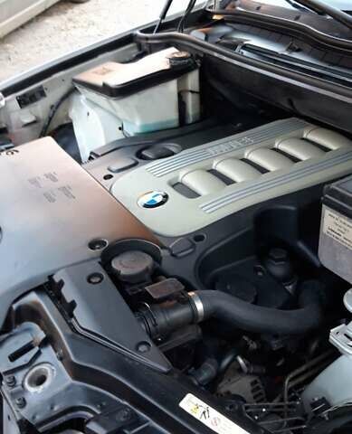 Серый БМВ Х5, объемом двигателя 3 л и пробегом 340 тыс. км за 6500 $, фото 23 на Automoto.ua