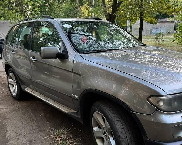 Сірий БМВ Х5, об'ємом двигуна 3 л та пробігом 300 тис. км за 5500 $, фото 16 на Automoto.ua