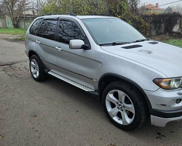 Серый БМВ Х5, объемом двигателя 3 л и пробегом 227 тыс. км за 9000 $, фото 9 на Automoto.ua