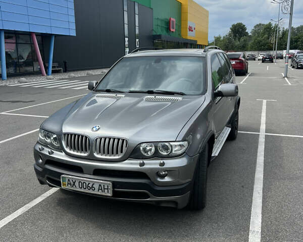 Серый БМВ Х5, объемом двигателя 4.8 л и пробегом 143 тыс. км за 18000 $, фото 1 на Automoto.ua