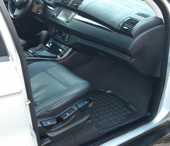 Серый БМВ Х5, объемом двигателя 3 л и пробегом 340 тыс. км за 6500 $, фото 10 на Automoto.ua