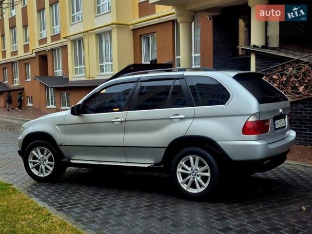 Серый БМВ Х5, объемом двигателя 4.4 л и пробегом 301 тыс. км за 9500 $, фото 4 на Automoto.ua