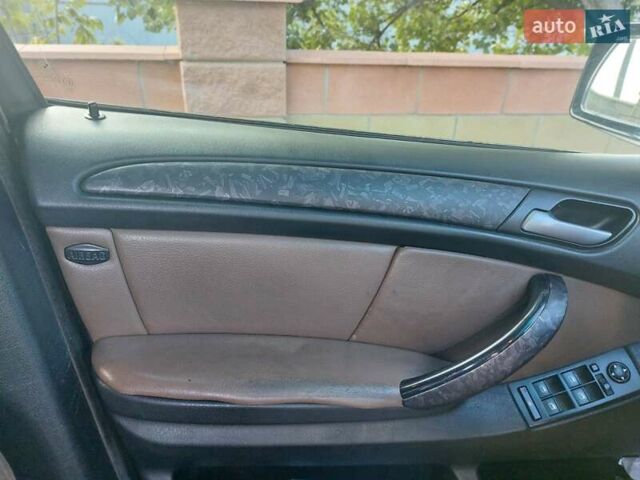Сірий БМВ Х5, об'ємом двигуна 3 л та пробігом 400 тис. км за 13200 $, фото 6 на Automoto.ua