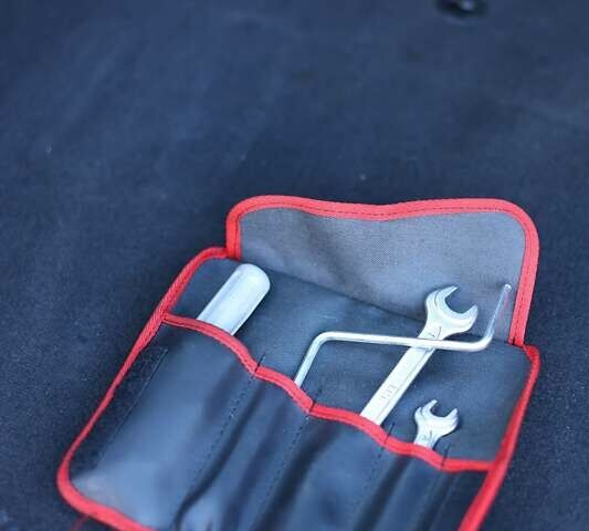 Серый БМВ Х5, объемом двигателя 2.98 л и пробегом 332 тыс. км за 8700 $, фото 22 на Automoto.ua