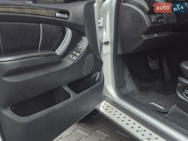 Серый БМВ Х5, объемом двигателя 4.4 л и пробегом 301 тыс. км за 9500 $, фото 17 на Automoto.ua