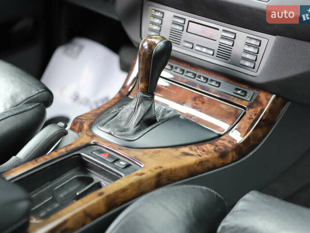 Серый БМВ Х5, объемом двигателя 3 л и пробегом 290 тыс. км за 16500 $, фото 65 на Automoto.ua