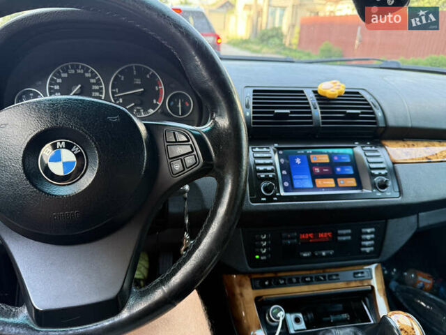 Серый БМВ Х5, объемом двигателя 3 л и пробегом 343 тыс. км за 13300 $, фото 11 на Automoto.ua