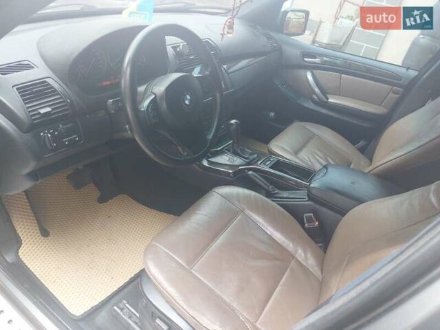 Сірий БМВ Х5, об'ємом двигуна 3 л та пробігом 400 тис. км за 13200 $, фото 14 на Automoto.ua