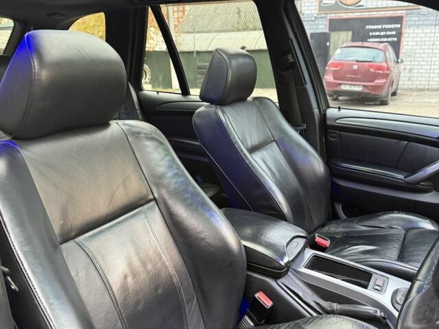 Серый БМВ Х5, объемом двигателя 3 л и пробегом 280 тыс. км за 4500 $, фото 9 на Automoto.ua