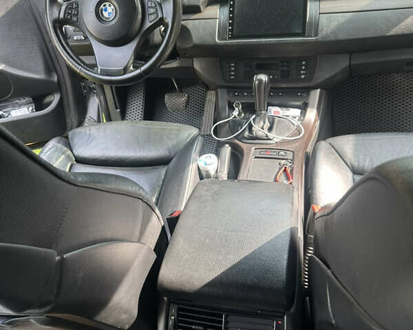 Сірий БМВ Х5, об'ємом двигуна 3 л та пробігом 382 тис. км за 13000 $, фото 5 на Automoto.ua