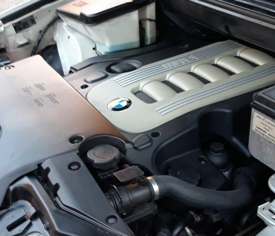 Серый БМВ Х5, объемом двигателя 3 л и пробегом 340 тыс. км за 6500 $, фото 22 на Automoto.ua