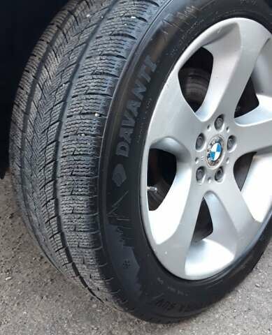 Серый БМВ Х5, объемом двигателя 3 л и пробегом 340 тыс. км за 6500 $, фото 6 на Automoto.ua