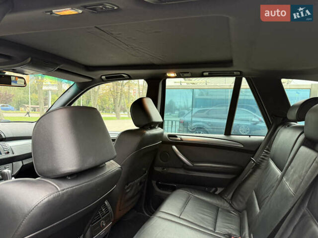 Серый БМВ Х5, объемом двигателя 3 л и пробегом 336 тыс. км за 12800 $, фото 12 на Automoto.ua