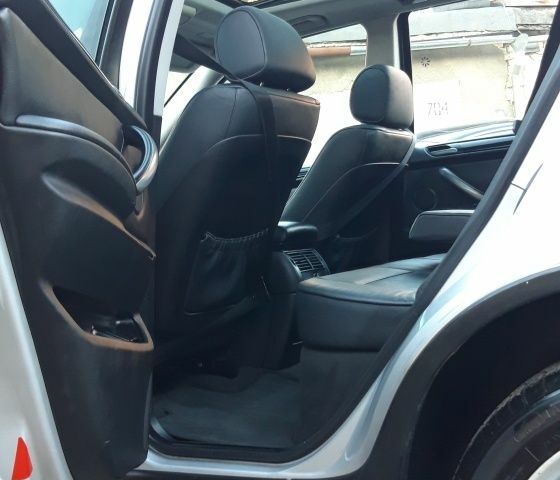 Серый БМВ Х5, объемом двигателя 3 л и пробегом 340 тыс. км за 6500 $, фото 17 на Automoto.ua