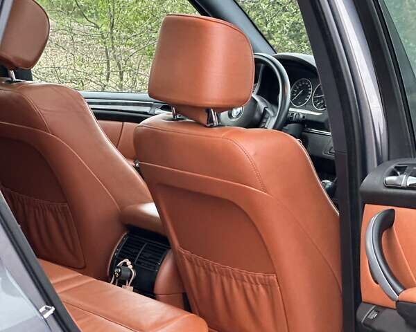 Серый БМВ Х5, объемом двигателя 2.99 л и пробегом 332 тыс. км за 12200 $, фото 8 на Automoto.ua