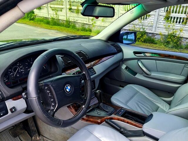 Серый БМВ Х5, объемом двигателя 3 л и пробегом 294 тыс. км за 8950 $, фото 3 на Automoto.ua