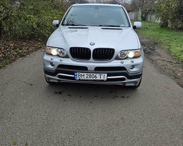 Серый БМВ Х5, объемом двигателя 3 л и пробегом 227 тыс. км за 9000 $, фото 4 на Automoto.ua