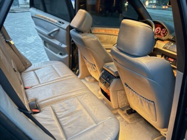 Сірий БМВ Х5, об'ємом двигуна 3 л та пробігом 400 тис. км за 6300 $, фото 17 на Automoto.ua