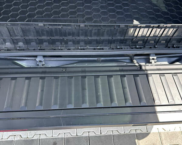 Серый БМВ Х5, объемом двигателя 3 л и пробегом 283 тыс. км за 15000 $, фото 24 на Automoto.ua