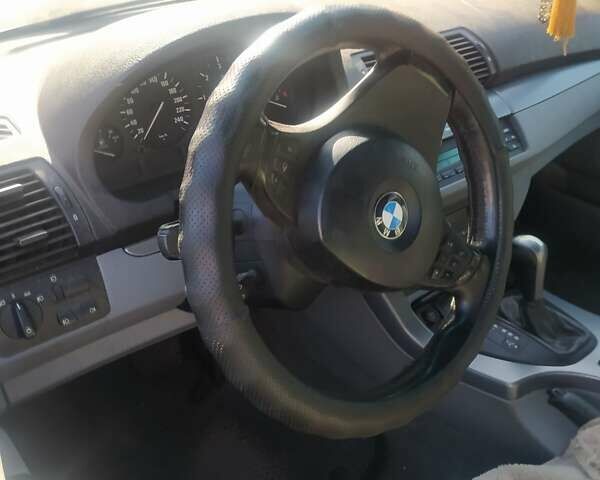Сірий БМВ Х5, об'ємом двигуна 2.99 л та пробігом 350 тис. км за 10200 $, фото 16 на Automoto.ua