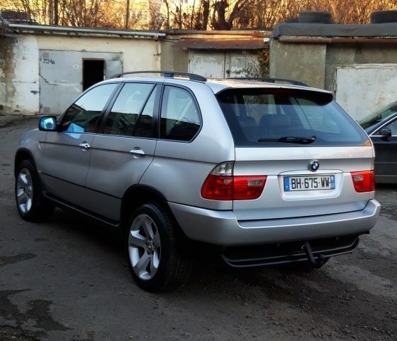 Серый БМВ Х5, объемом двигателя 3 л и пробегом 340 тыс. км за 6500 $, фото 4 на Automoto.ua