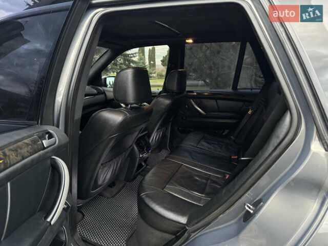 Серый БМВ Х5, объемом двигателя 3 л и пробегом 391 тыс. км за 11700 $, фото 16 на Automoto.ua