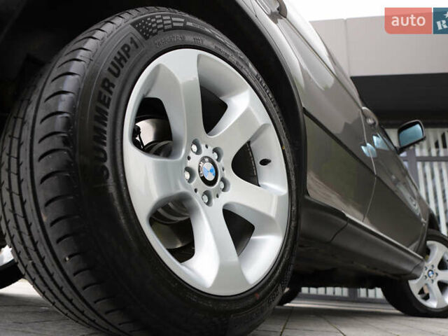 Серый БМВ Х5, объемом двигателя 3 л и пробегом 290 тыс. км за 16500 $, фото 36 на Automoto.ua