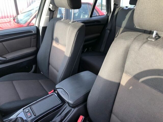 Серый БМВ Х5, объемом двигателя 3 л и пробегом 140 тыс. км за 3800 $, фото 9 на Automoto.ua