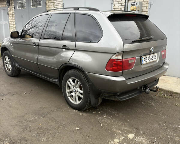 Серый БМВ Х5, объемом двигателя 3 л и пробегом 307 тыс. км за 10400 $, фото 3 на Automoto.ua