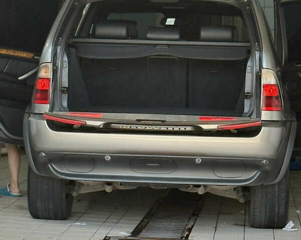 Серый БМВ Х5, объемом двигателя 3 л и пробегом 343 тыс. км за 13300 $, фото 16 на Automoto.ua