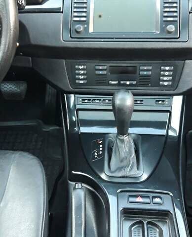 Серый БМВ Х5, объемом двигателя 3 л и пробегом 340 тыс. км за 6500 $, фото 14 на Automoto.ua