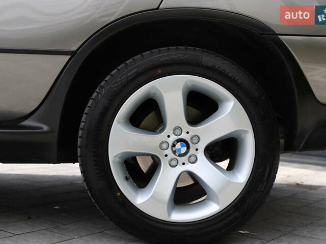 Серый БМВ Х5, объемом двигателя 3 л и пробегом 290 тыс. км за 16500 $, фото 16 на Automoto.ua