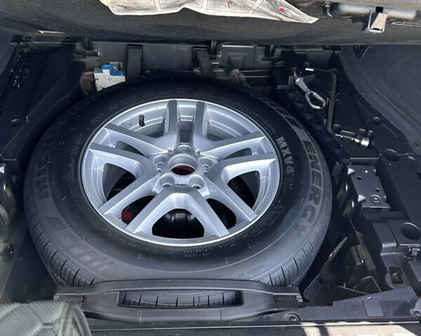 Серый БМВ Х5, объемом двигателя 3 л и пробегом 283 тыс. км за 15000 $, фото 25 на Automoto.ua